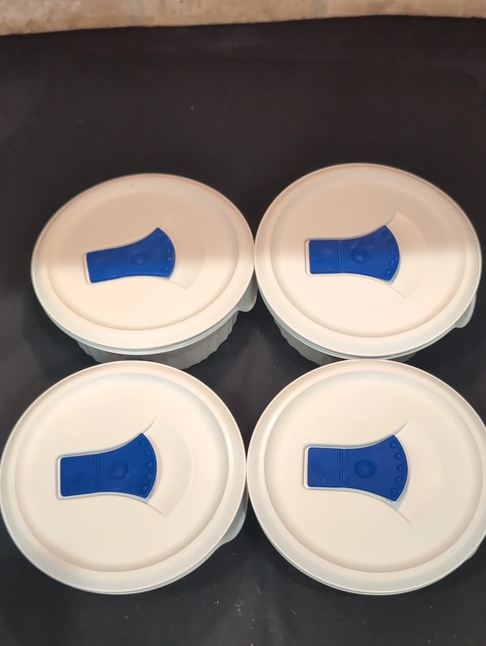 Matching Set Of 4 (Four) Vintage Corningware French White F-16-B W/ Vented Lids
